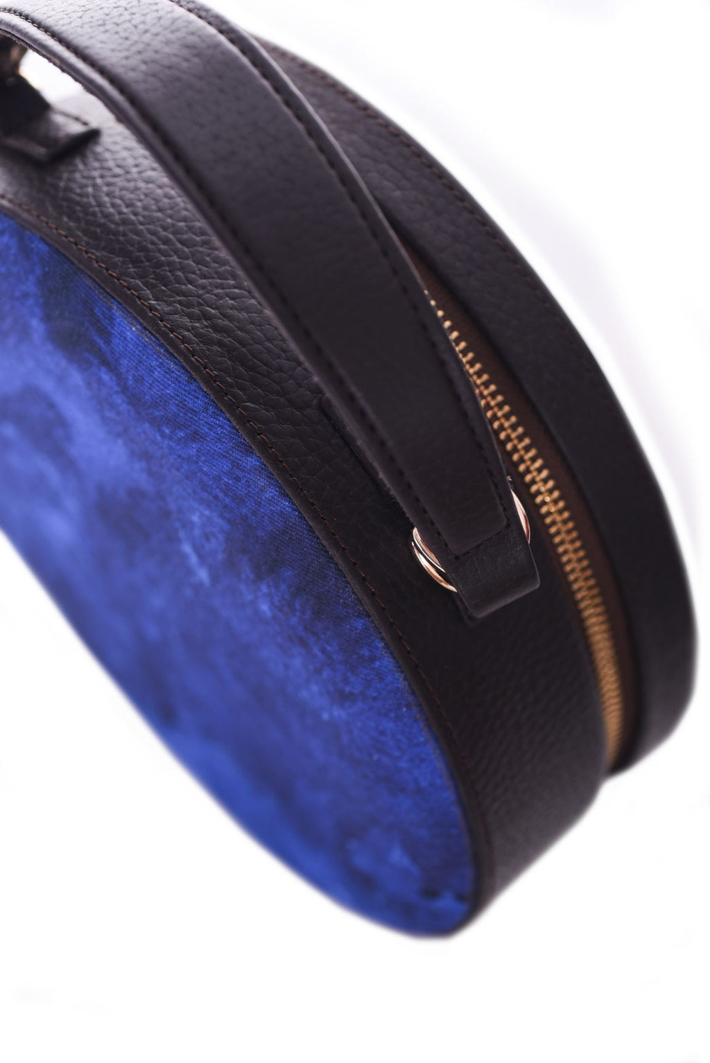 Round Crossbody Bag: Blue Wash