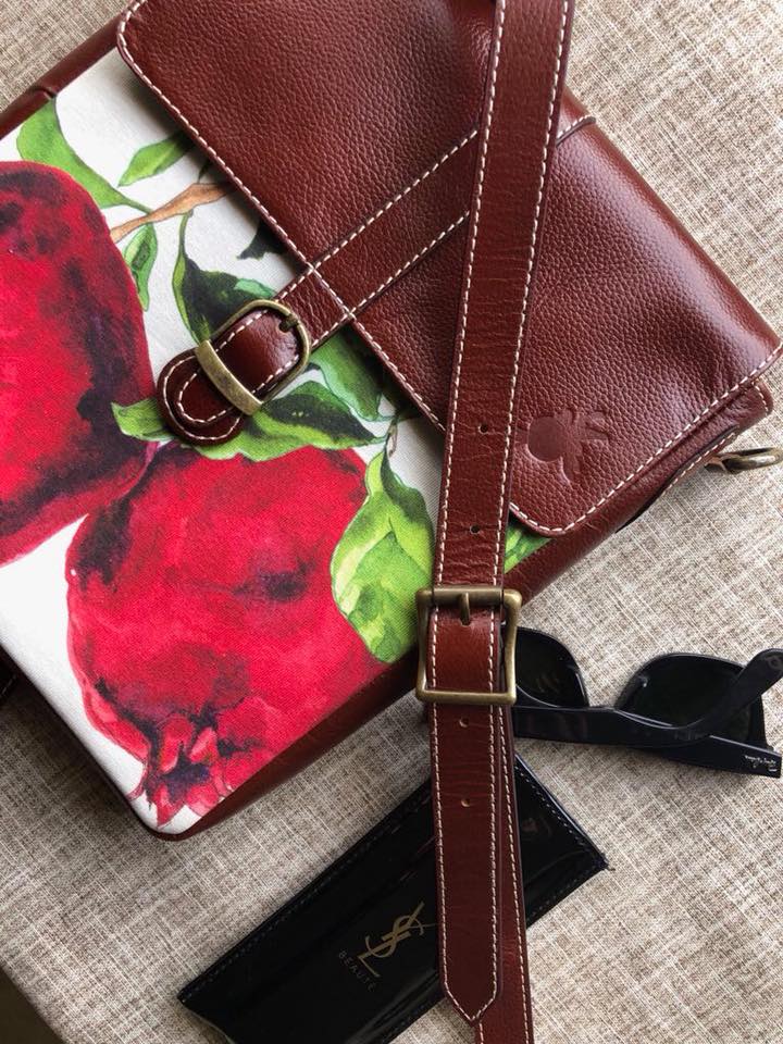 Travel Hero Crossbody Bag: Pomegranate